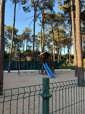 Children’s area - Villa Ebano - Your Private Oasis (Quarteira)