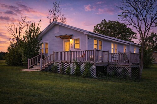 Quiet Grove Hill Cottage w/ Wraparound Deck!