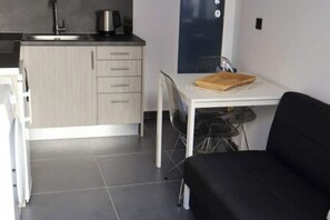 Interior - Athenean Porto Pireaus Suites-a1 (Pireas)