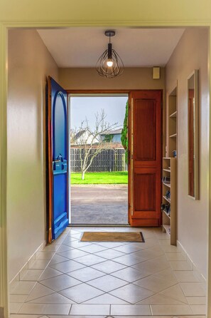 Interior - Charming 13-person house with pool, garden and cinema (Pleslin-Trigavou)