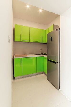 Superior Condo, Courtyard View | Private kitchen - Casa Lavinia - Basilica S.Maria Maggiore (Rome)