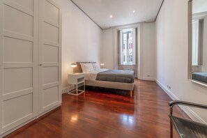 Superior Condo, Courtyard View - Casa Lavinia - Basilica S.Maria Maggiore (Rome)