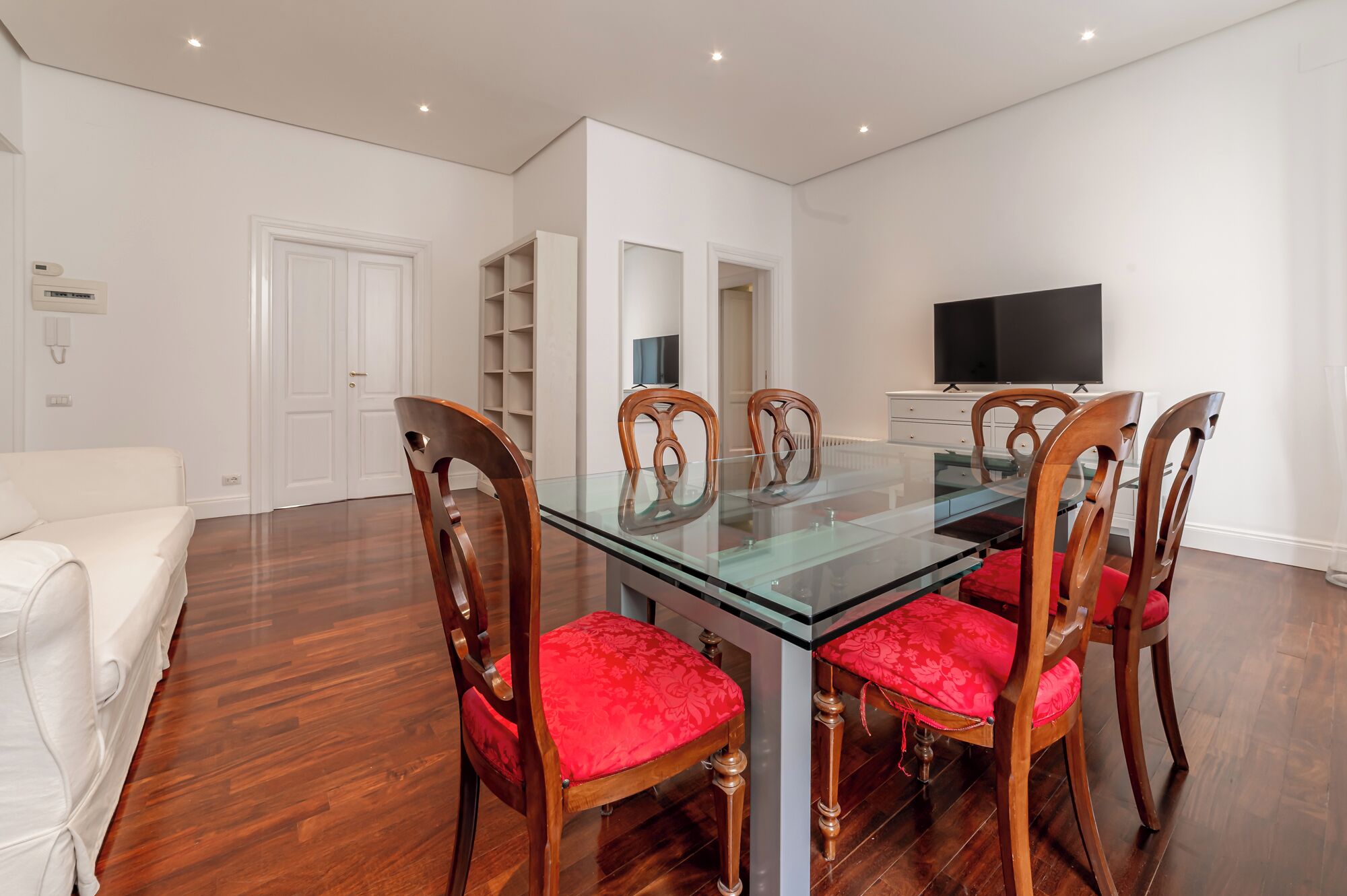 Superior Condo, Courtyard View | Dining