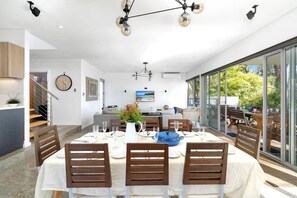 Dining - Rigel: Spacious family retreat. The best direct beach access in Jervis Bay (Vincentia)