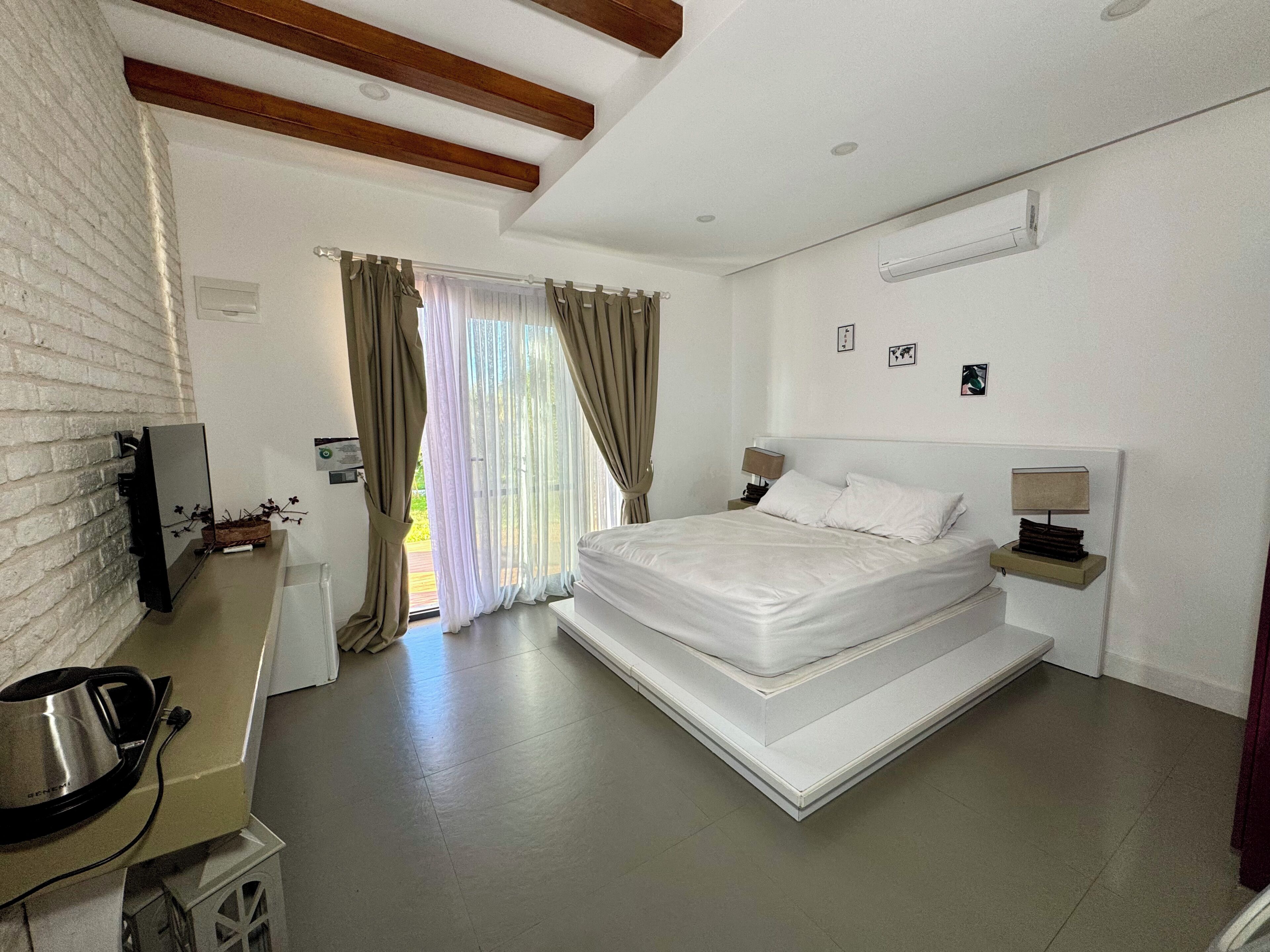 Comfort Room | Free WiFi