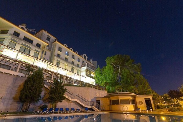 Indoor pool, outdoor pool - LAM Hotel Estarreja (Estarreja)