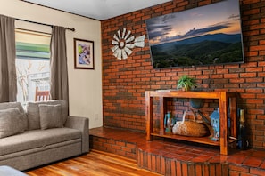 TV - Whispering Pines | 3 Bedroom Suite | Pet Friendly! (Sevierville)