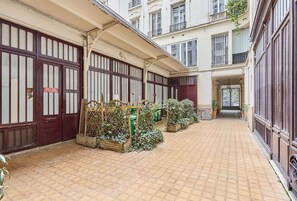 Property grounds - Exceptional AC Apartment - Center of Paris (Paris)