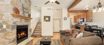 New 3 bedroom 300 yards from Lake Granby