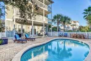 A heated pool - NEW LISTING | Private Heated Pool, Bikes, Gated Community, Private Beach (Seacrest Beach)