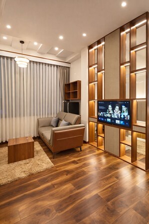 Phòng Suite Premium, quang cảnh thành phố | Khu phòng khách