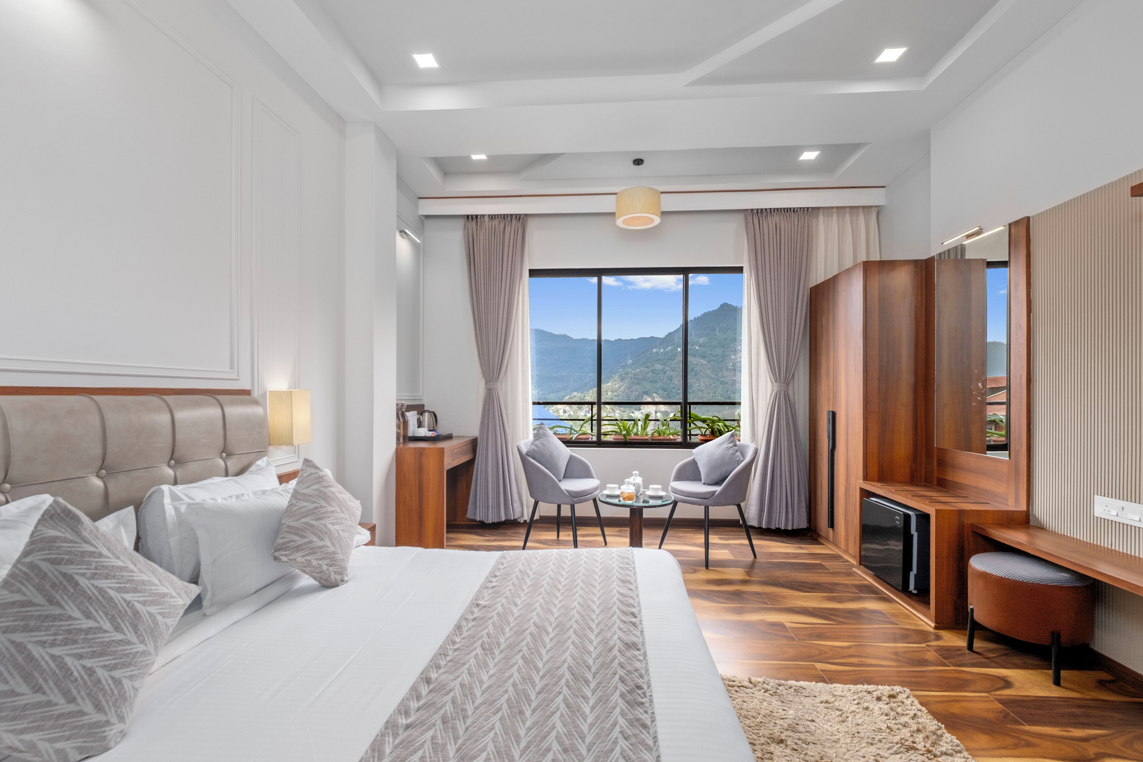 Executive Double Room | Desk, free WiFi