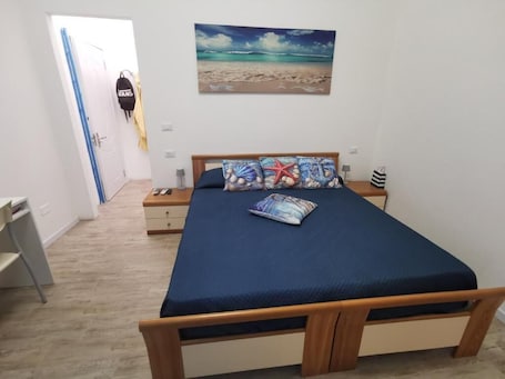 Deluxe Double or Twin Room, 1 Queen Bed, Non Smoking, Private Bathroom. B&B Al Faro di Barby