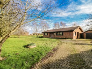 Exterior - Cherry Trees (Grimsby)