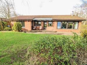 Exterior - Cherry Trees (Grimsby)