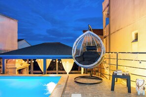 Pool - Comfortable apartment for 2 people with balcony, heated pool and jacuzzi (Dramalj)