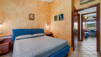 2 Schlafzimmer, BĂŒgeleisen/BĂŒgelbrett, BettwĂ€sche