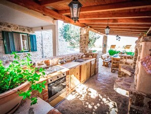 Fridge, oven, dishwasher, cookware/dishes/utensils - Natura with private pool by Interhome (Hvar/Jelsa)