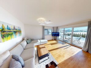 TV - 1_ZMO6 - Kitzview Idyll Apartment by Interhome (Zell am See)