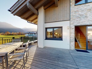 Outdoor dining - 1_ZMO5 - Apart Chalet Kitzblick by Interhome (Zell am See)