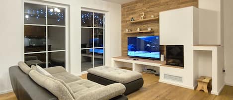 TV