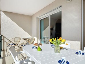 Outdoor dining - Le Cabestan by Interhome (Pornic)