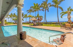 Pool - 115 LS  Step Right Out to the Ocean (Lahaina)