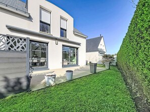 Terrace/patio - La Croix by Interhome (Quiberon)