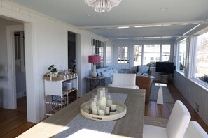 Smart TV - Close to Beach, Harbor Out Front, Village Around the Corner! RPAM122 (Harwich Port)
