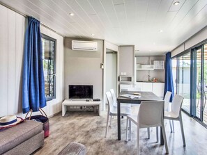 TV - Lodge Premium 6p by Interhome (Santa Maria-Poggio)