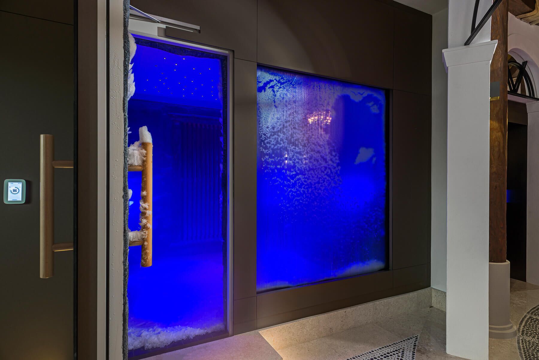 Snow Room!