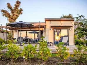 Outdoor dining - Lodge Natura 4p by Interhome (Santa Maria-Poggio)