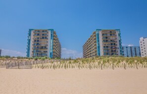 Beach - Oceanfront Building With Great Ocean and Bay Views (Ocean City)