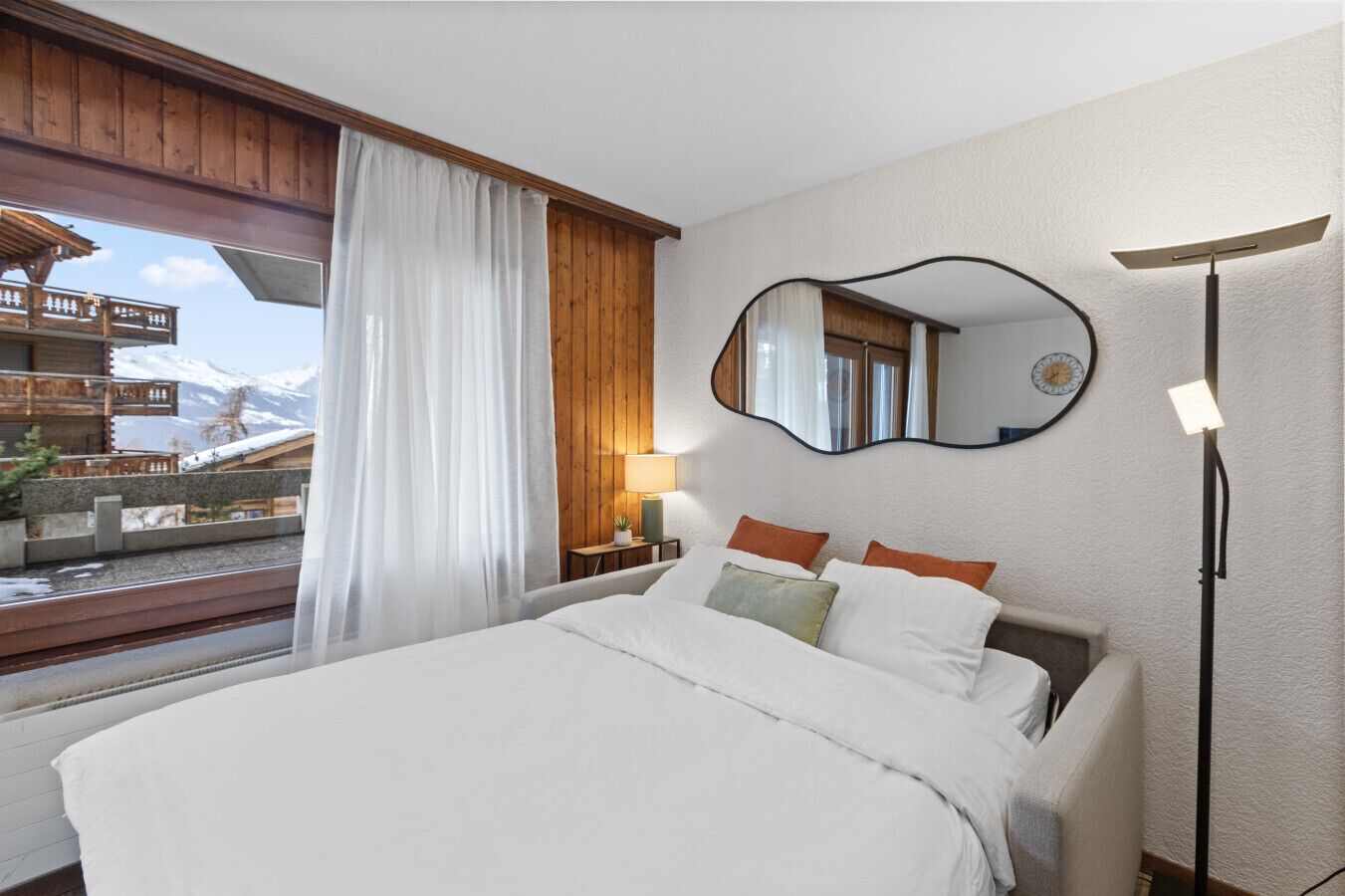Iron/ironing board, travel crib, WiFi