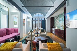 Interior - Renovated Luxury Townhome On Ruskin Park in SeasideFL- 3 King Suites (Santa Rosa Beach)