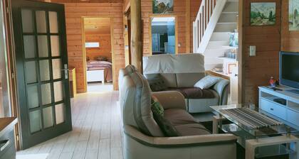 Chalet « Chez Monique » avec vue sur la montagne, terrasse privée et Wi-Fi