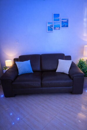 Living area - Villa Prestige- Comfort & Security in Niamey (Niamey)