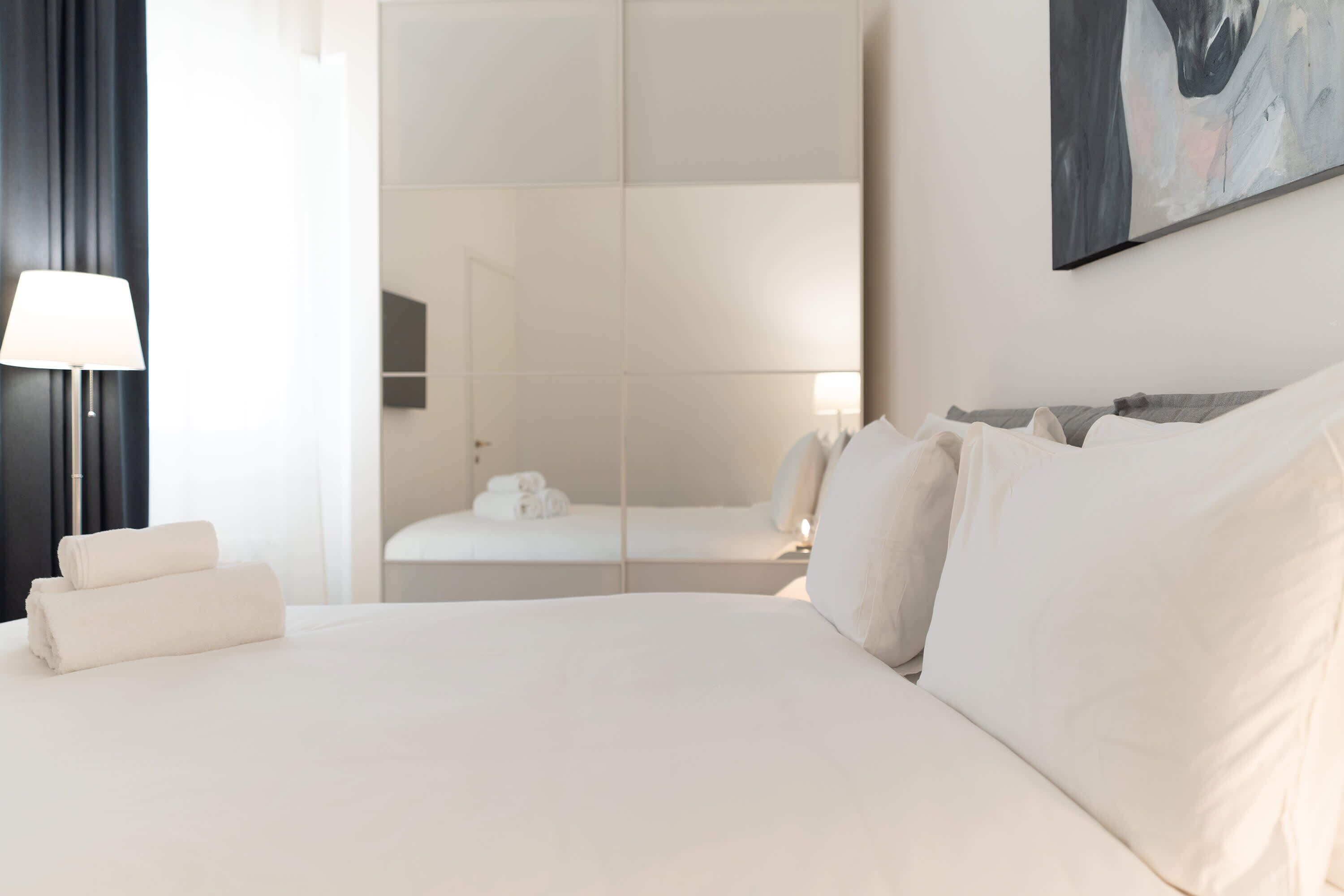 2 Schlafzimmer, Schreibtisch, Bügeleisen/Bügelbrett, WLAN
