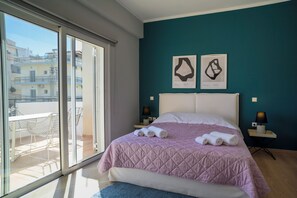 3 bedrooms, desk, iron/ironing board, free WiFi - Green Hill Recreational Luxury (Iraklio)
