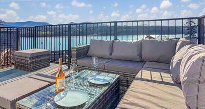 Brynteg Cottage | Sea Views | Hot Tub