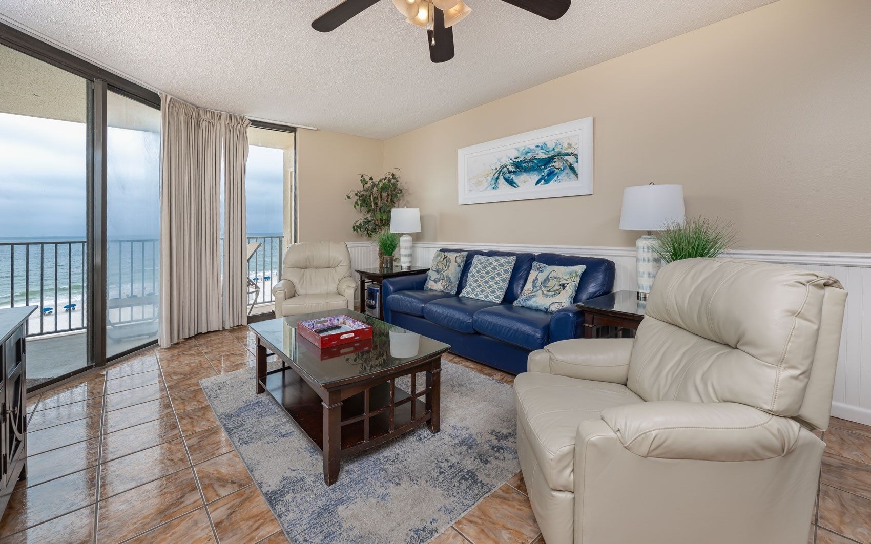 Condo, 2 Bedrooms | Living area