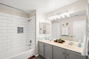 Shower, towels - Sleeps Large Groups | Heated Pool+Spa+Game Room (Glendale)
