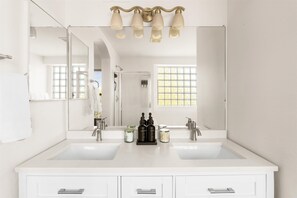 Shower, towels - Resort-Style Oasis with Heated Pool (Goodyear)