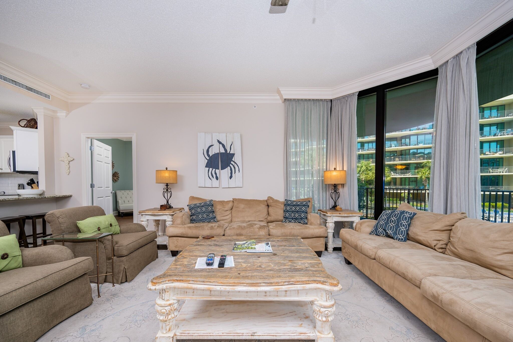 Condo, 3 Bedrooms | Living area