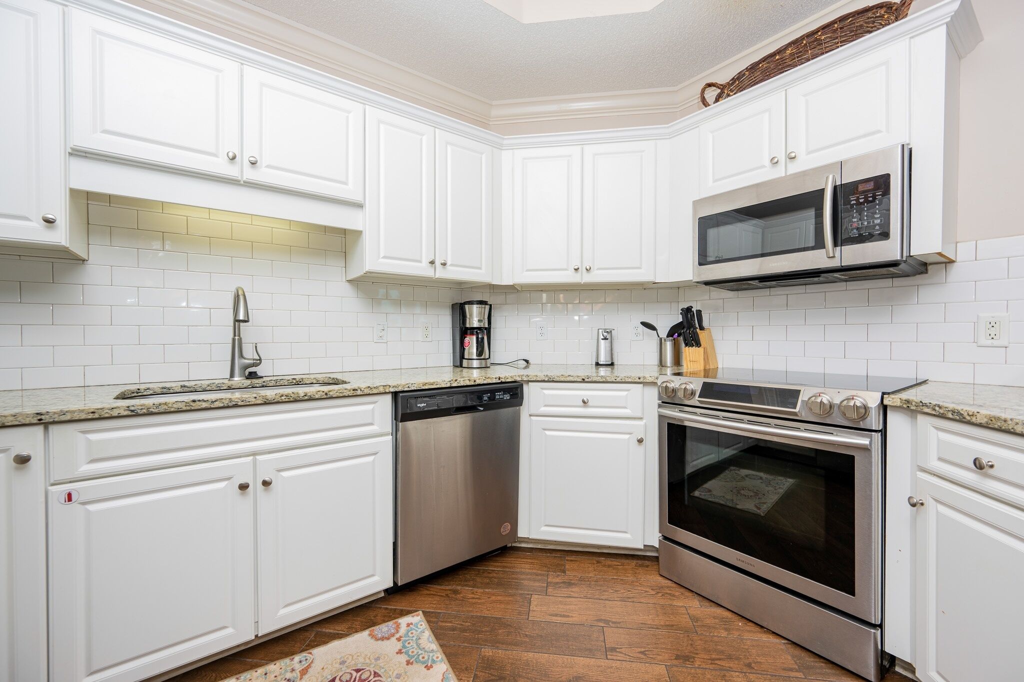 Condo, 3 Bedrooms | Private kitchen