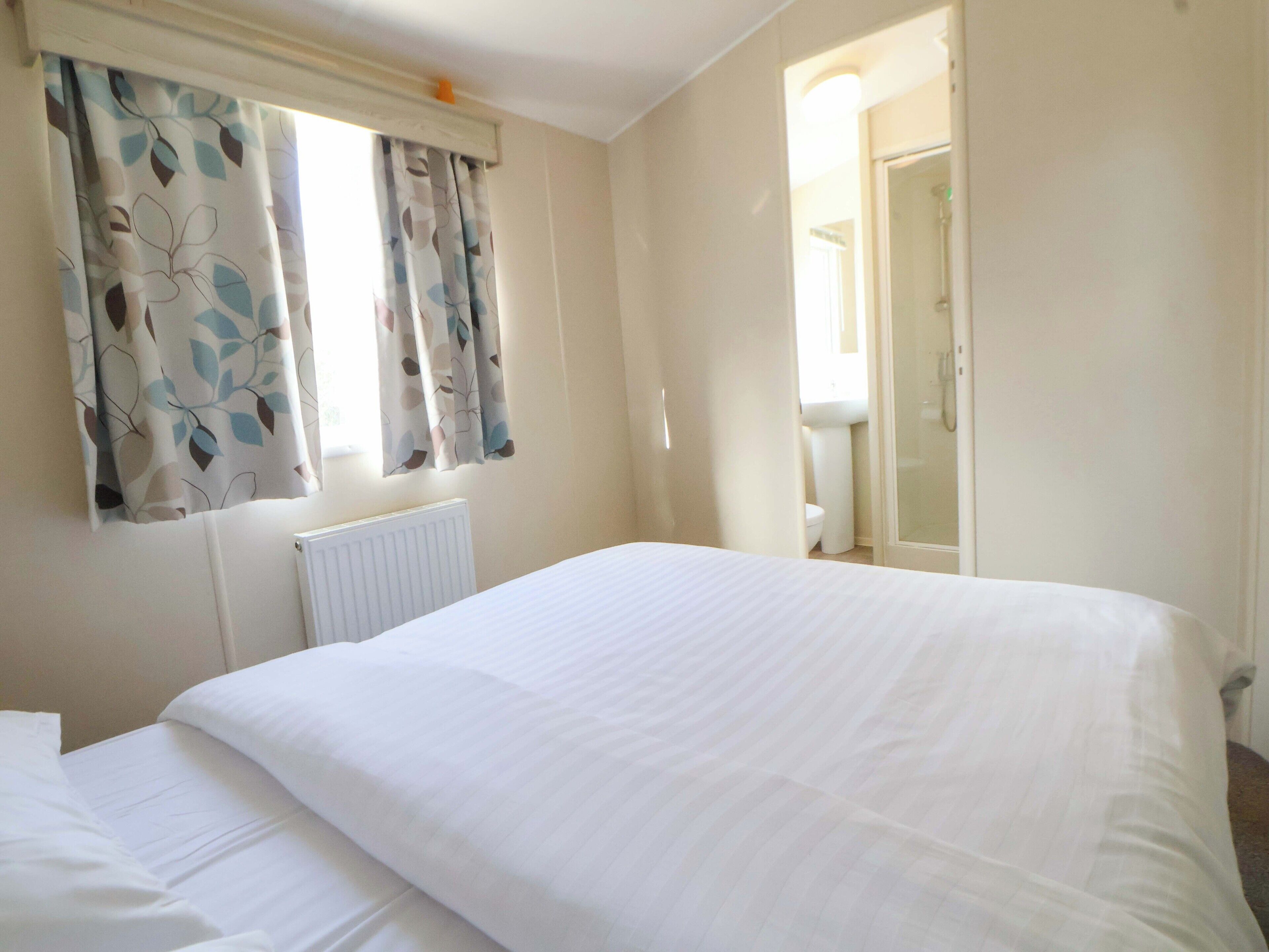 3 bedrooms, individually decorated, individually furnished