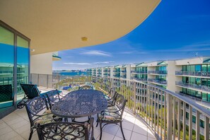 Condo, 3 Bedrooms | Outdoor dining - Phoenix On The Bay 1524 3 Bedroom Condo (Orange Beach)