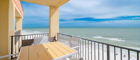 Condo, 2 habitaciones | Restaurante al aire libre