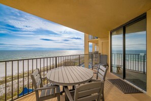 คอนโด, 2 ห้องนอน | รับประทานอาหารกลางแจ้ง