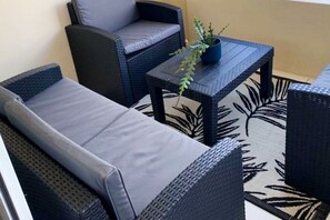 Interior - Central New Kingston, Gated, 24hr Security, Mod Apt, Balcony, Distant Sea Views (Kingston)